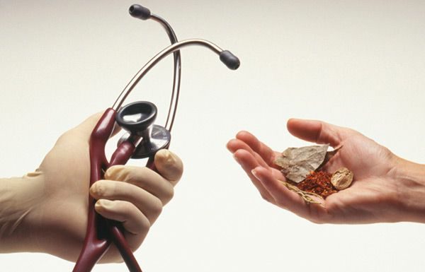 Cele mai prescrise SASE medicamente din lume si cele mai eficiente alternative naturale ale acestora