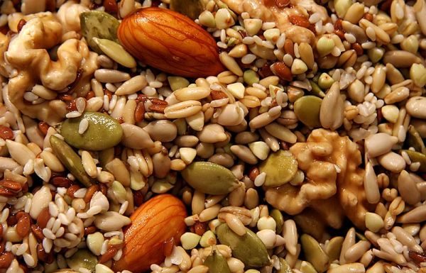 Beneficiile hidratarii nucilor, semintelor si cerealelor