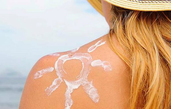 Uleiuri non-toxice care iti ofera o protectie solara naturala! Au grija de tine si de pielea ta! (+Reteta)