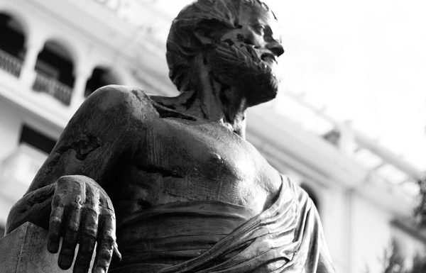 Aristotel – Despre prietenie, iertare si viata in 24 de citate memorabile!